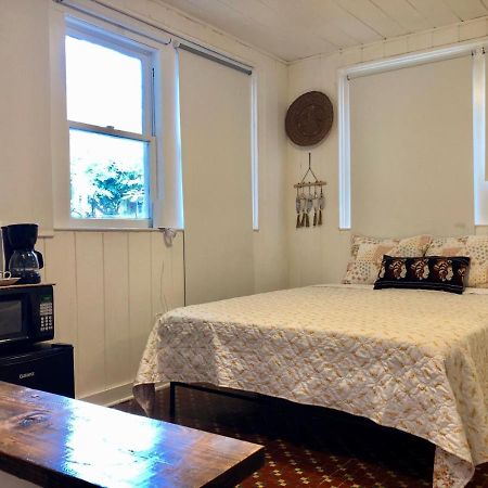 Private Studio With Free Parking 마이애미 외부 사진