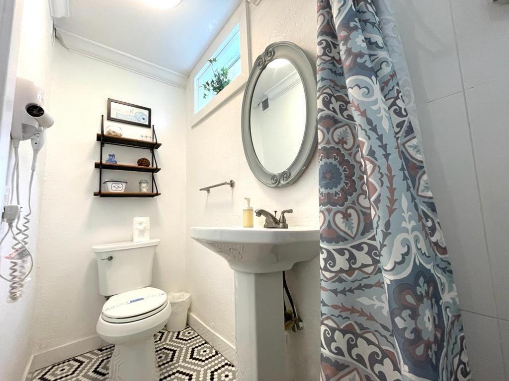 Private Studio With Free Parking 마이애미 외부 사진